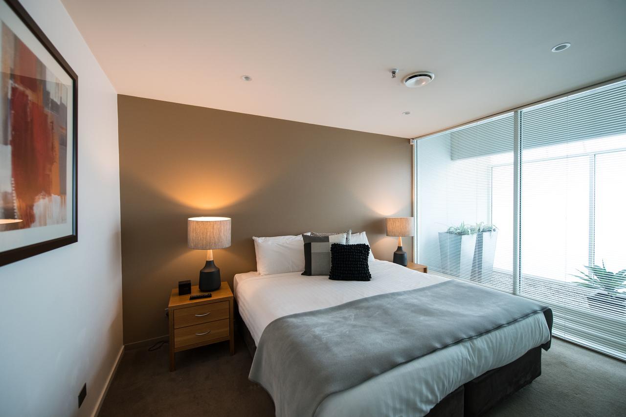 Sullivans Cove Apartments Hobart Kültér fotó A bedroom at the hotel